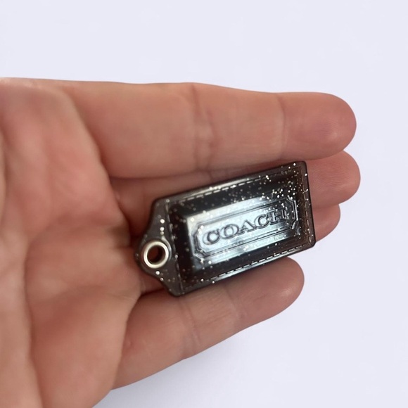 Coach Bag Tag - Picture 1 of 3